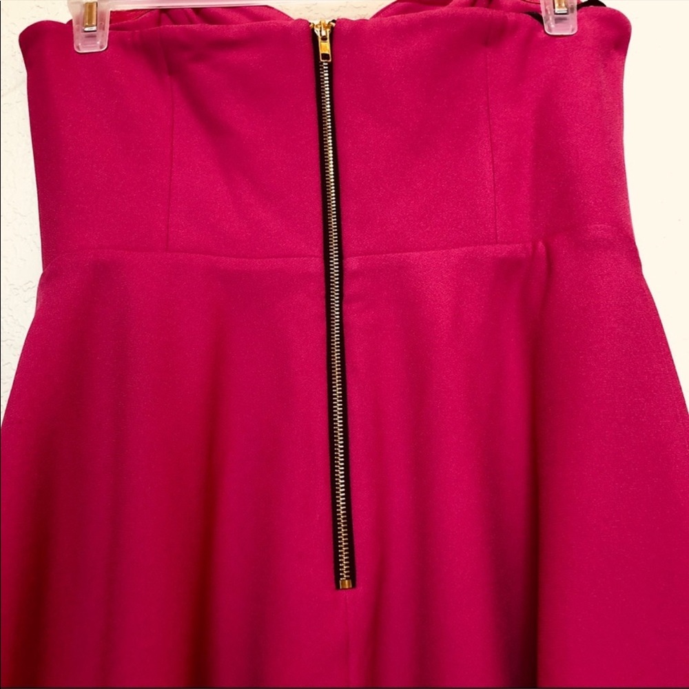 NBD NAVEN TWINS Disclosure Dress in Fuschia - Picture 5 of 7